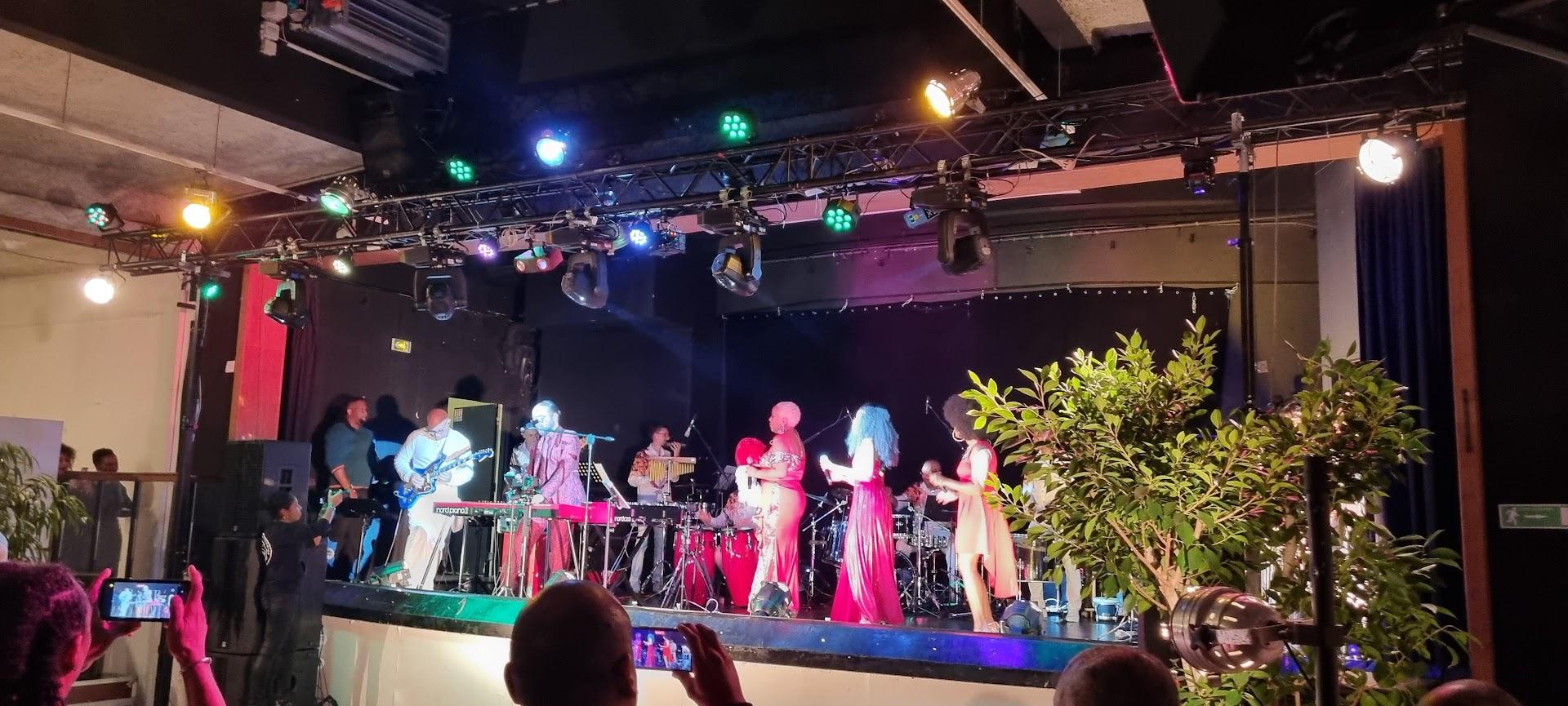 Le Tapis Rouge - Photo 3